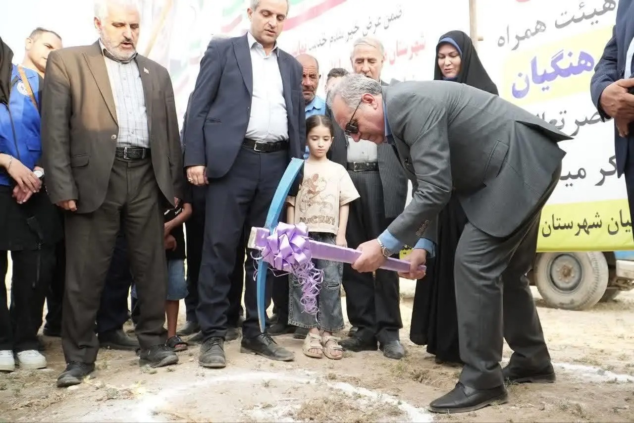 کلنگ‌زنی شهرک فرهنگیان شهر مبارک در ملکان