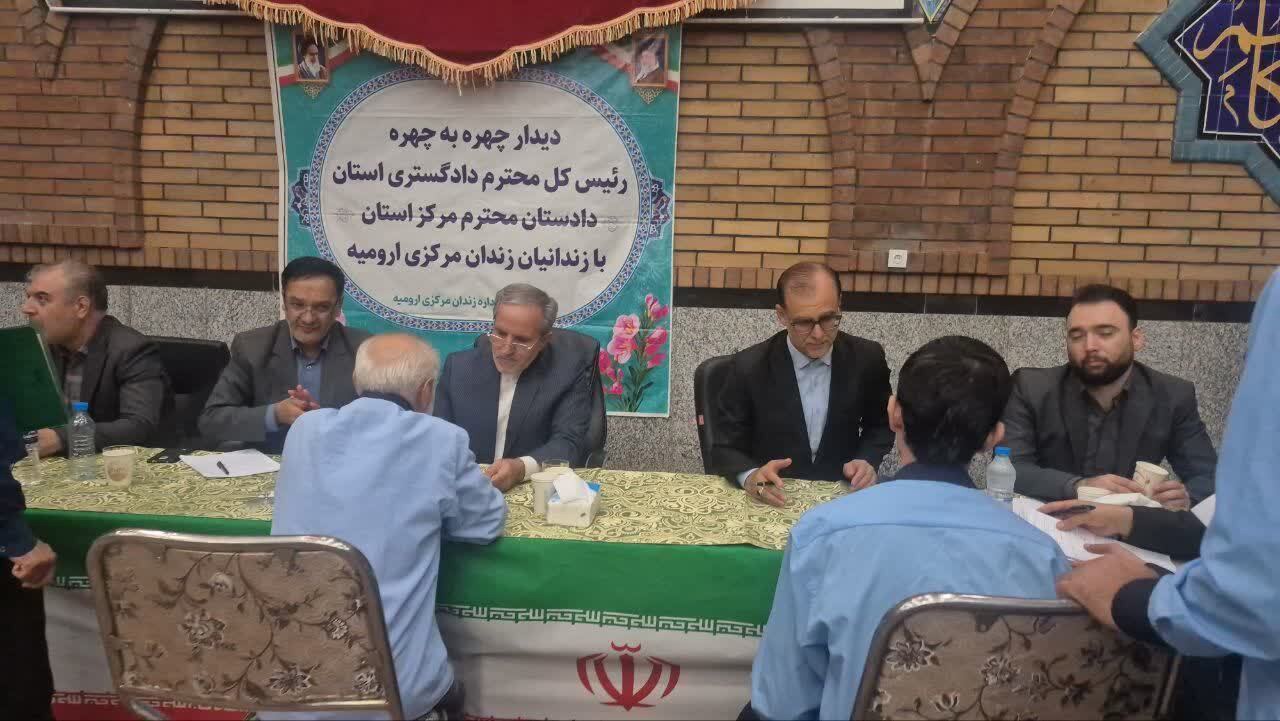 آزادی ۲۰ زندانی نیازمند با بهره‌مندی از ارفاقات قانونی و کمک‌های خیران در ارومیه