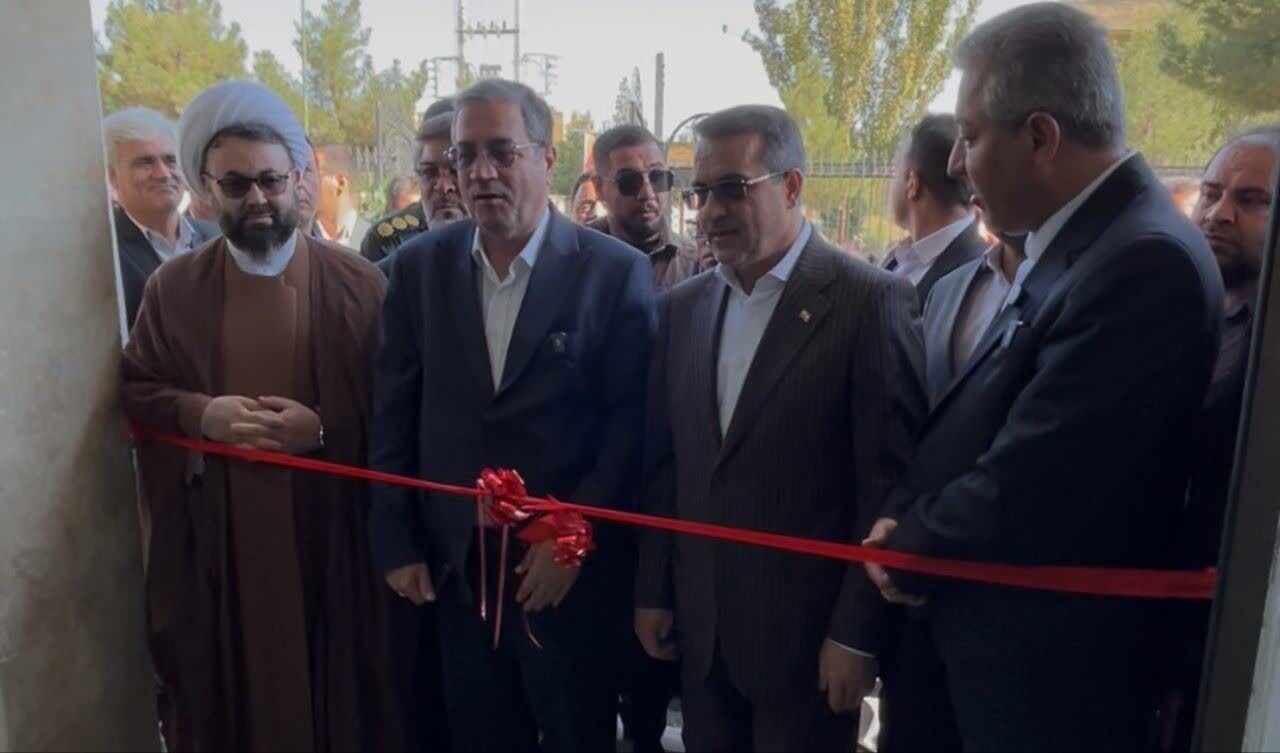 بهره‌برداری از مجتمع اداری شهرستان چهاربرج با حضور معاون رئیس‌جمهور
