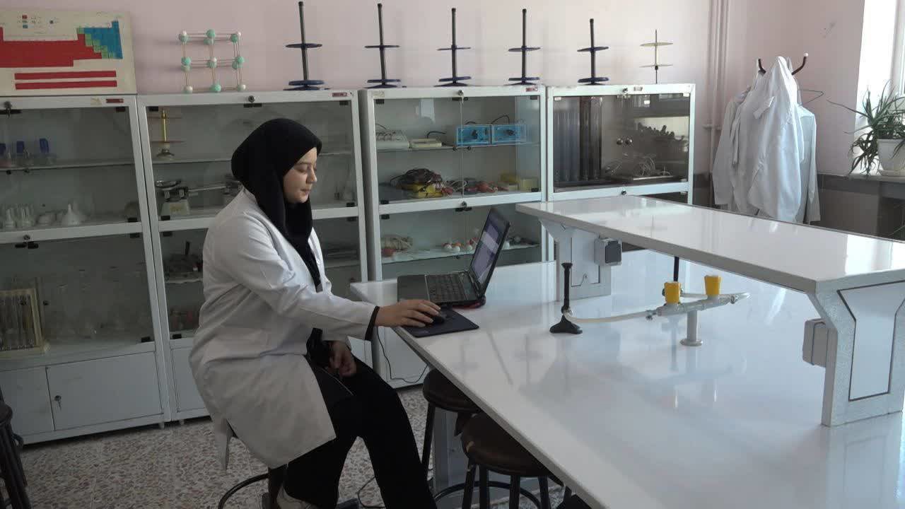 درخشش دانش‌آموز پژوهشگر خویی در عرصه‌های نانوفناوری، علوم هسته‌ای و زیست‌فناوری