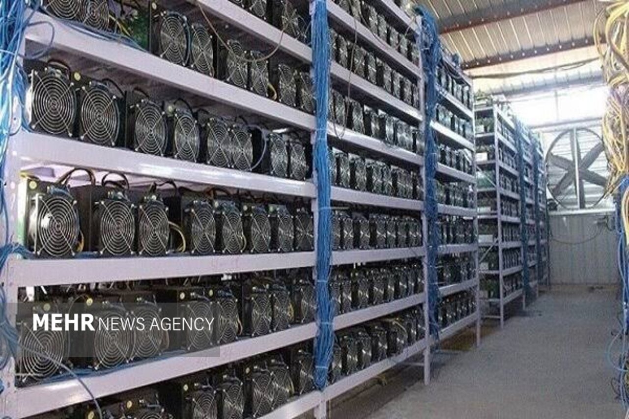 کشف ۱۳ دستگاه تولید رمز ارز دیجیتال غیرمجاز قاچاق در تبریز