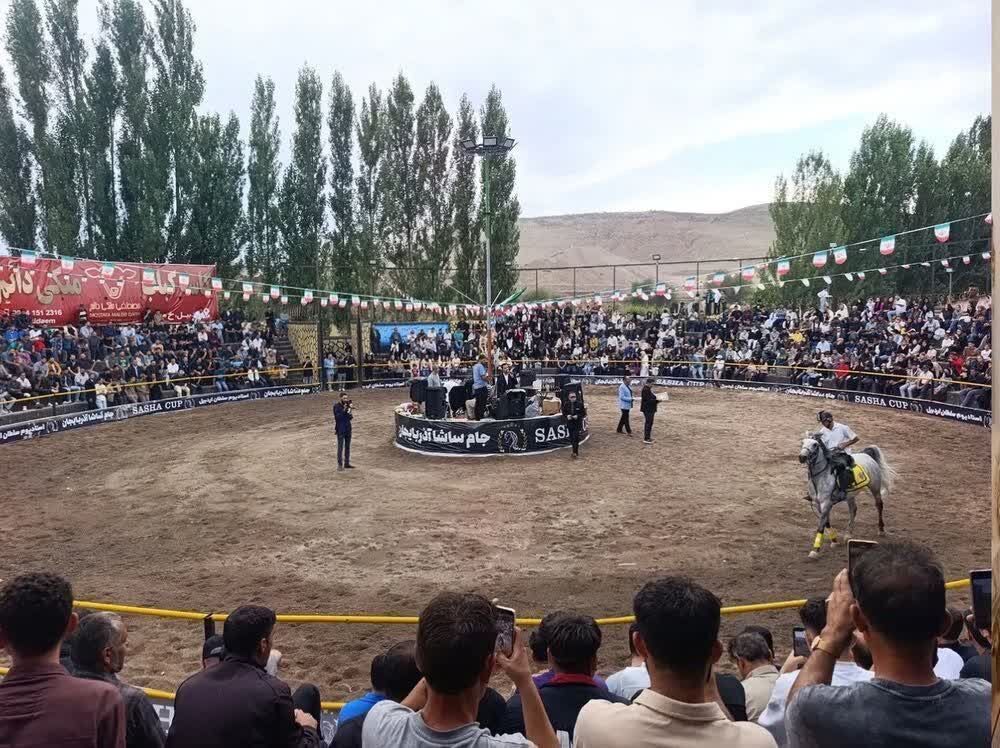 پیام آذری
