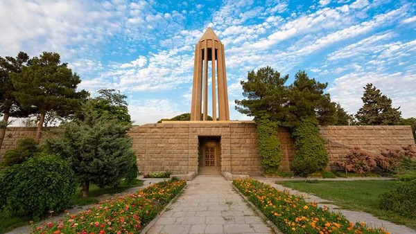 آسمان همدان ابری می‌شود