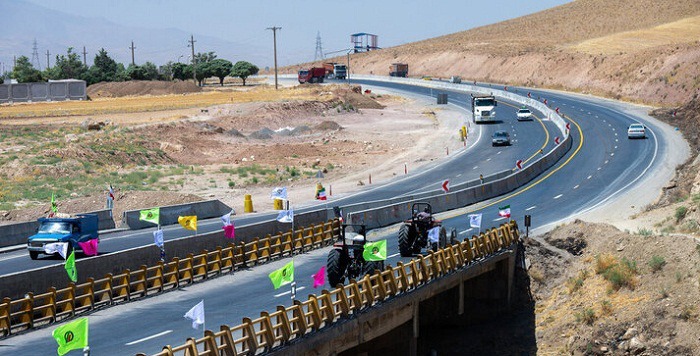 ۶۰۰ کیلومتر راه در استان در حال ساخت است