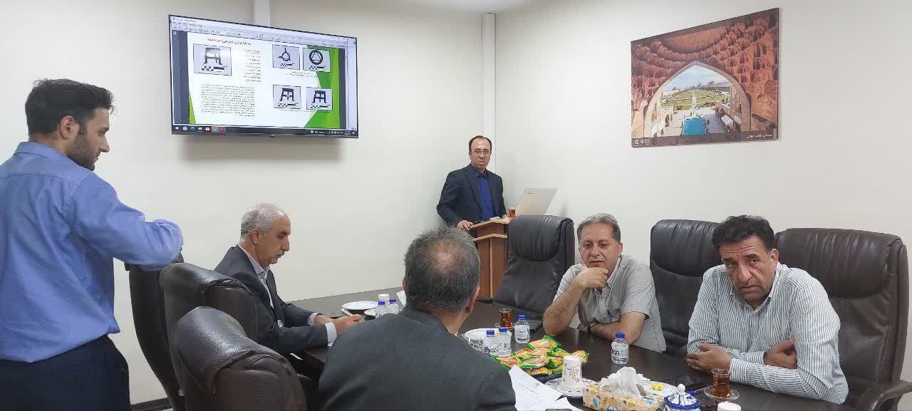 پیام آذری