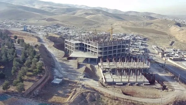 ۱۰ سال انتظار برای بیمارستان ۵۴۰ تختخوابی کرمانشاه؛ پیشروی تنها ۲۴ درصدی پروژه