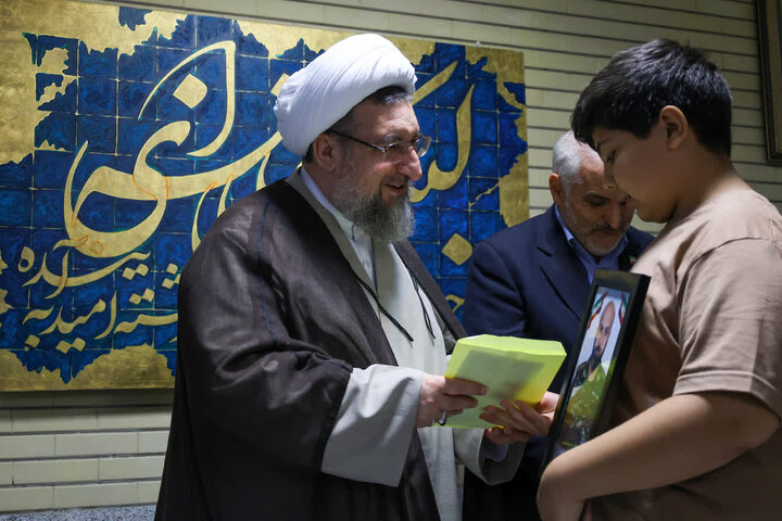 پیام آذری