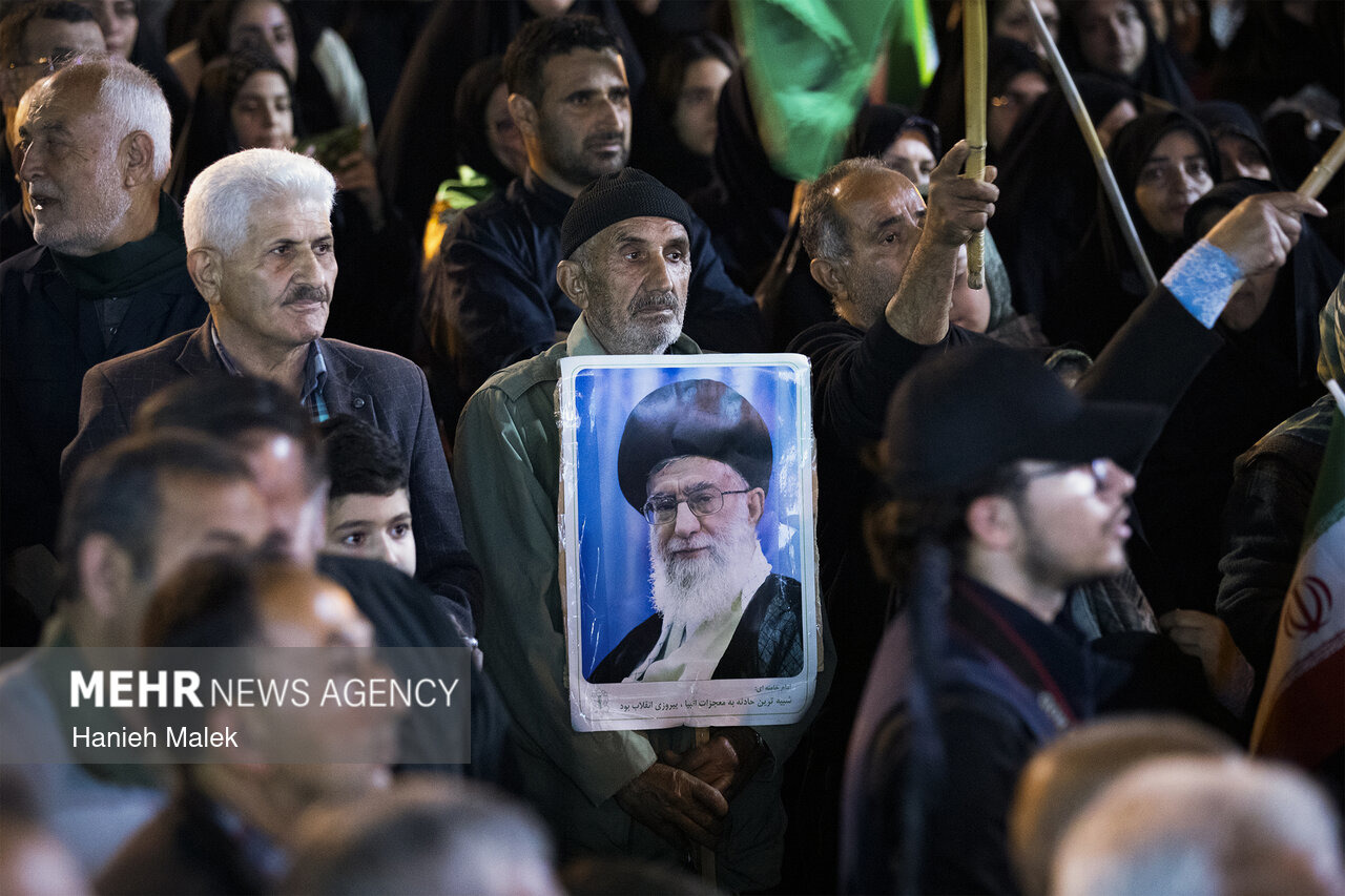 سلماسی ها در ۲۰۹ امین اجتماع شبانه پای وطن ایستاده‌اند