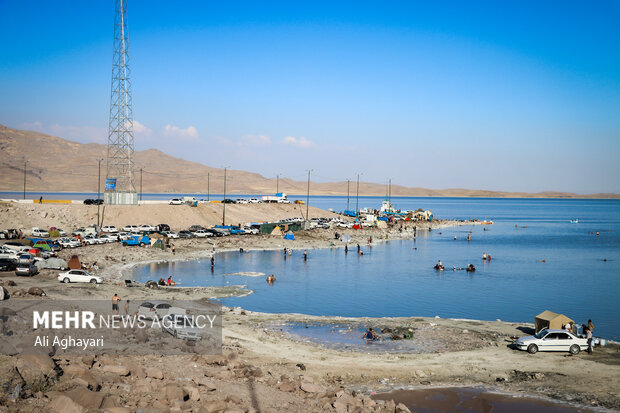 پیام آذری