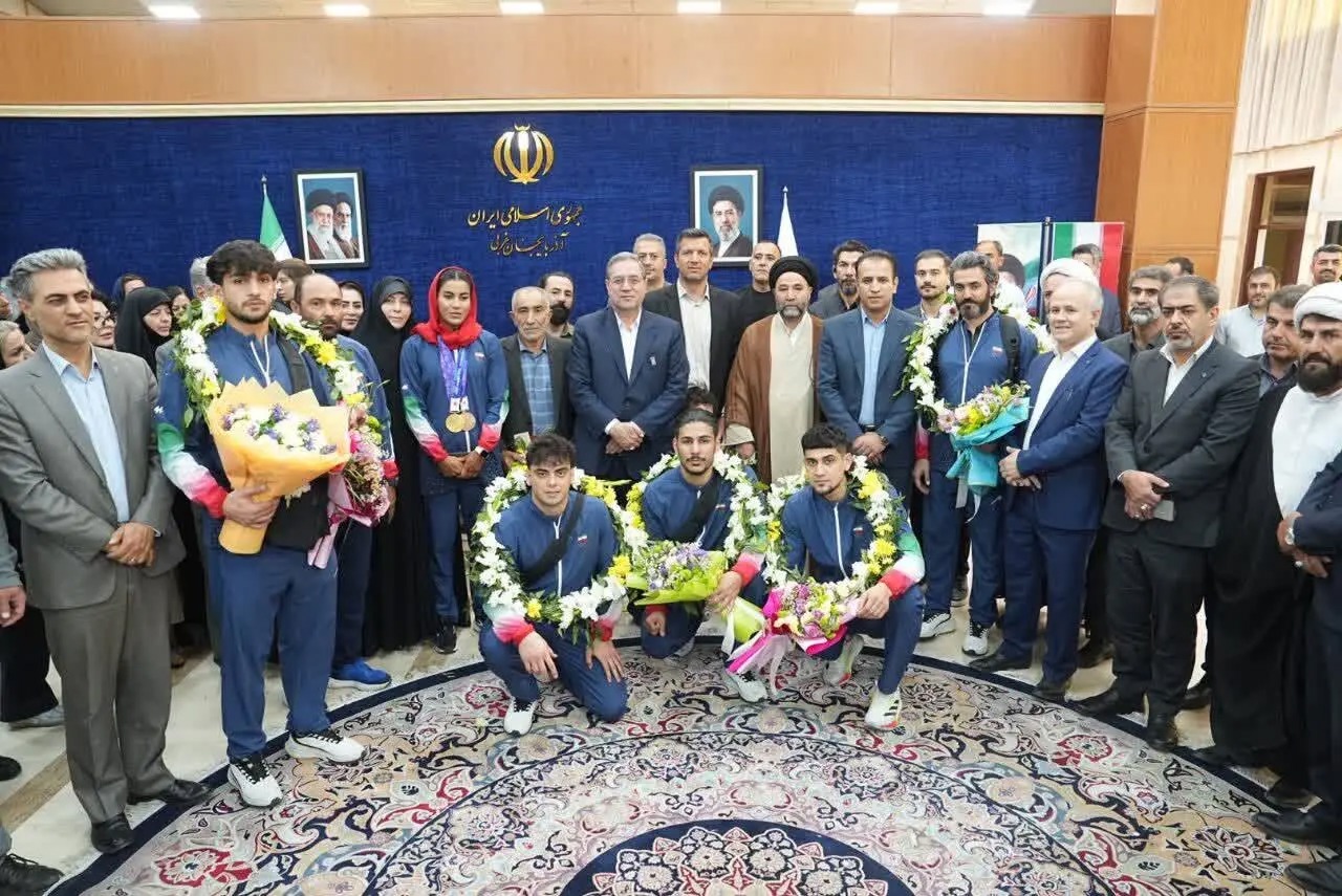استقبال غرورآفرین از قهرمانان آذربایجان‌غربی در بازگشت از بازی‌های آسیایی