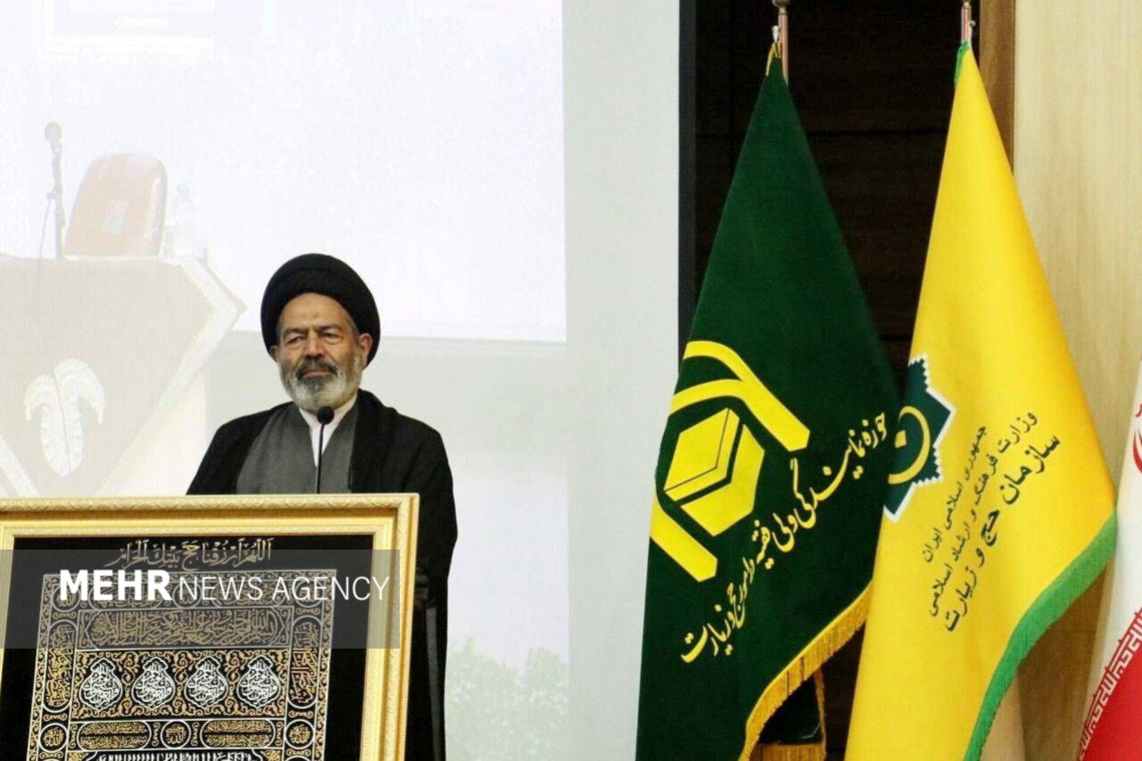 خدمت به زائران خانه خدا نیازمند آمادگی همیشگی و به‌روزرسانی دانش است