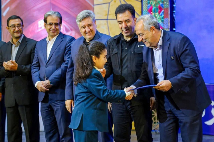 پیام آذری