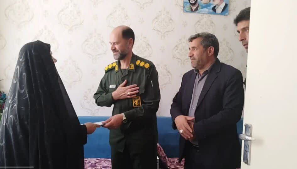 پیام آذری