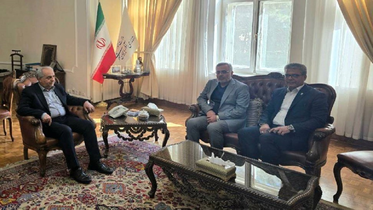 پیام آذری