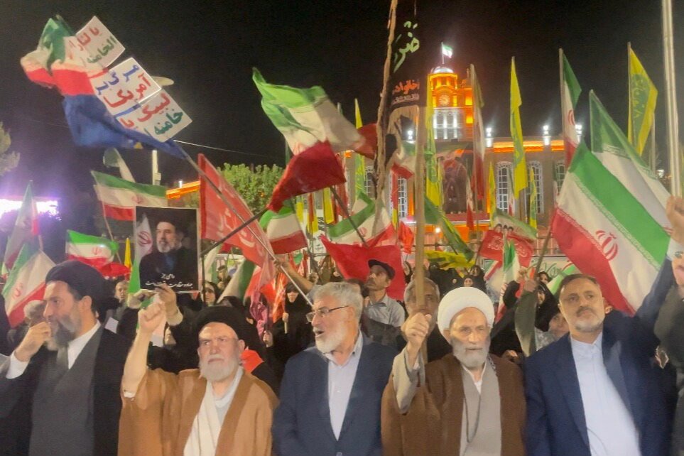 دویست‌وبیست‌وپنجمین اجتماع شبانه مردم تبریز در بیعت با رهبری