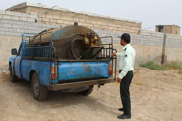 کشف محموله نفتی قاچاق در آذرشهر