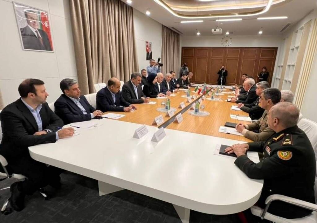 پیام آذری