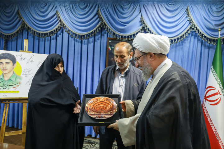 پیام آذری