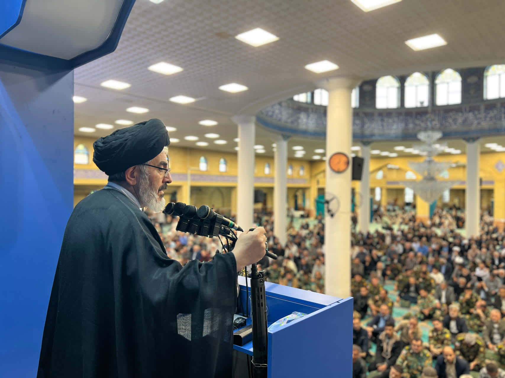 پیام آذری