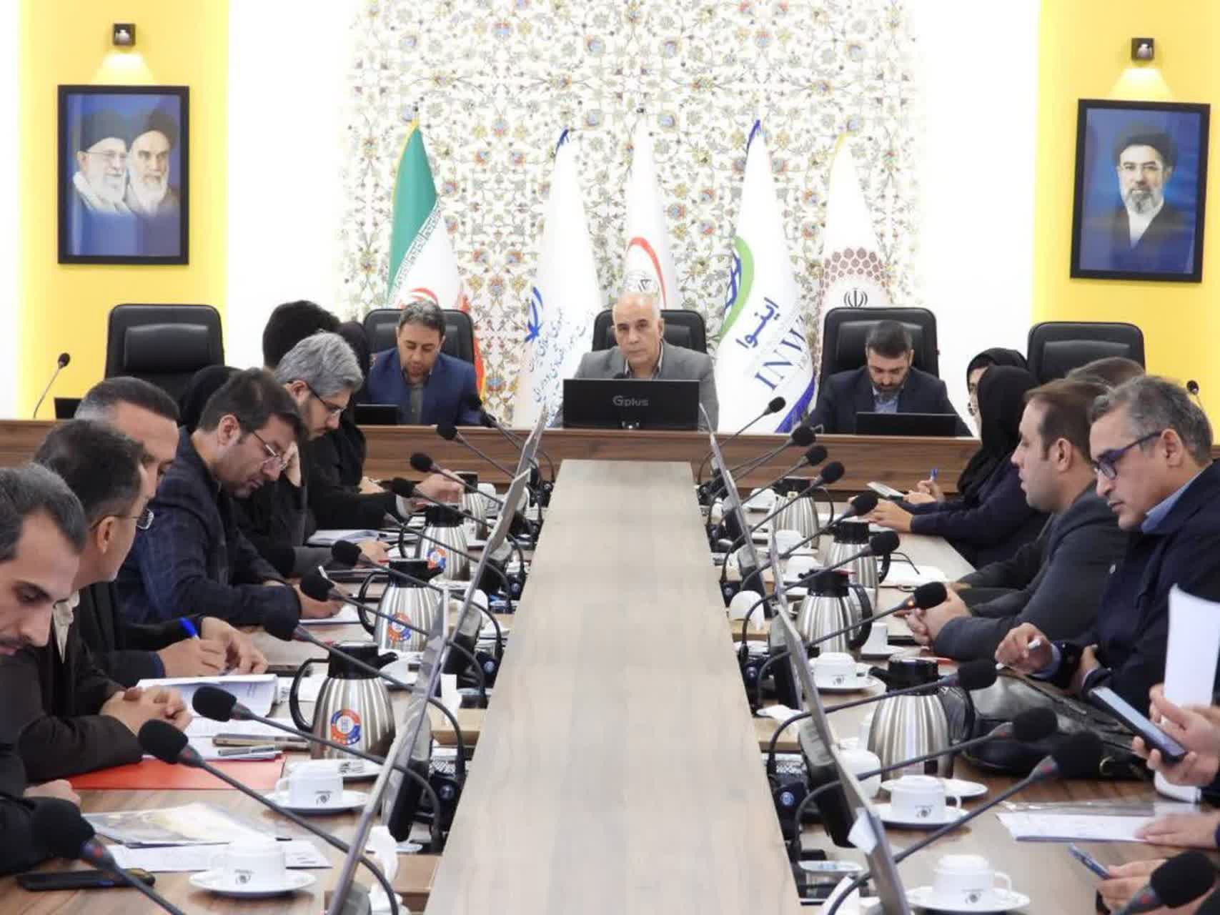 بررسی رفع موانع ۷ طرح سرمایه‌گذاری در آذربایجان‌غربی