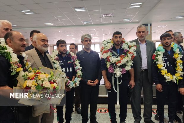 پیام آذری