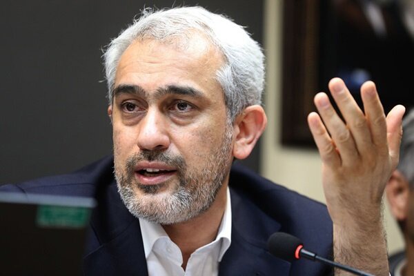 بازدید وزیر اقتصاد و دارایی از پایانه مرز سرو در ارومیه