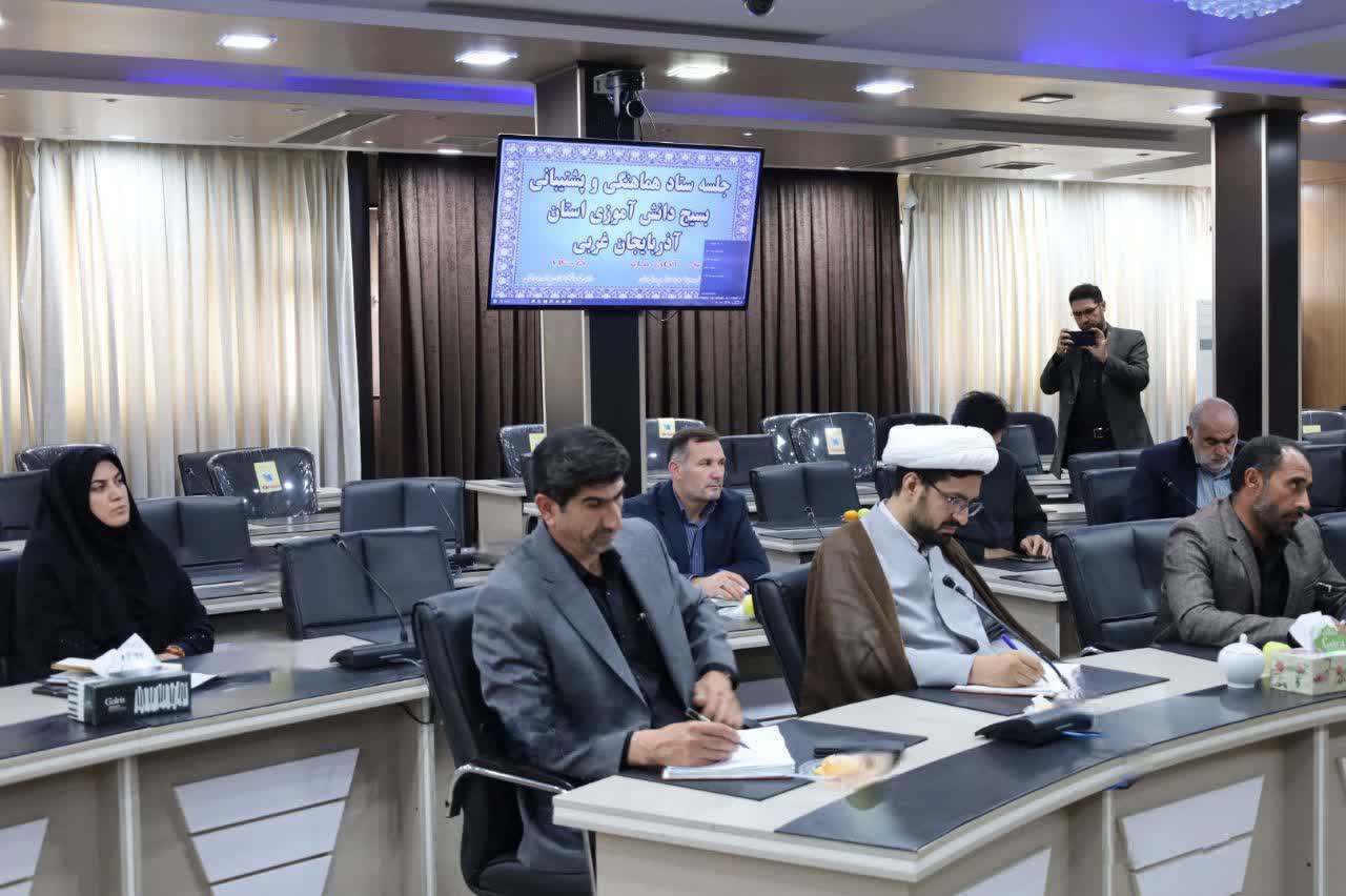 دوهزار دانش آموز آذربایجان غربی به مناطق عملیاتی جنوب اعزام می شوند
